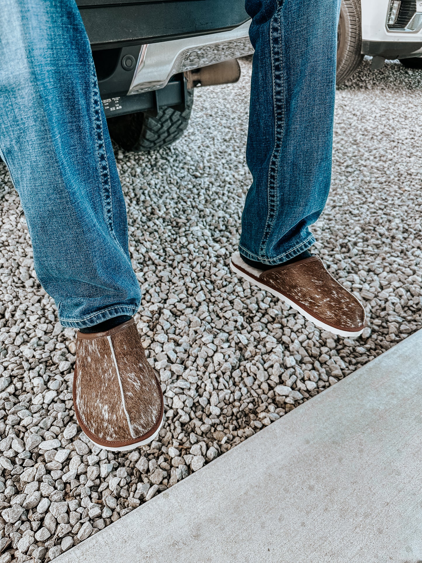 Swift Cowhide Slippers in Men’s