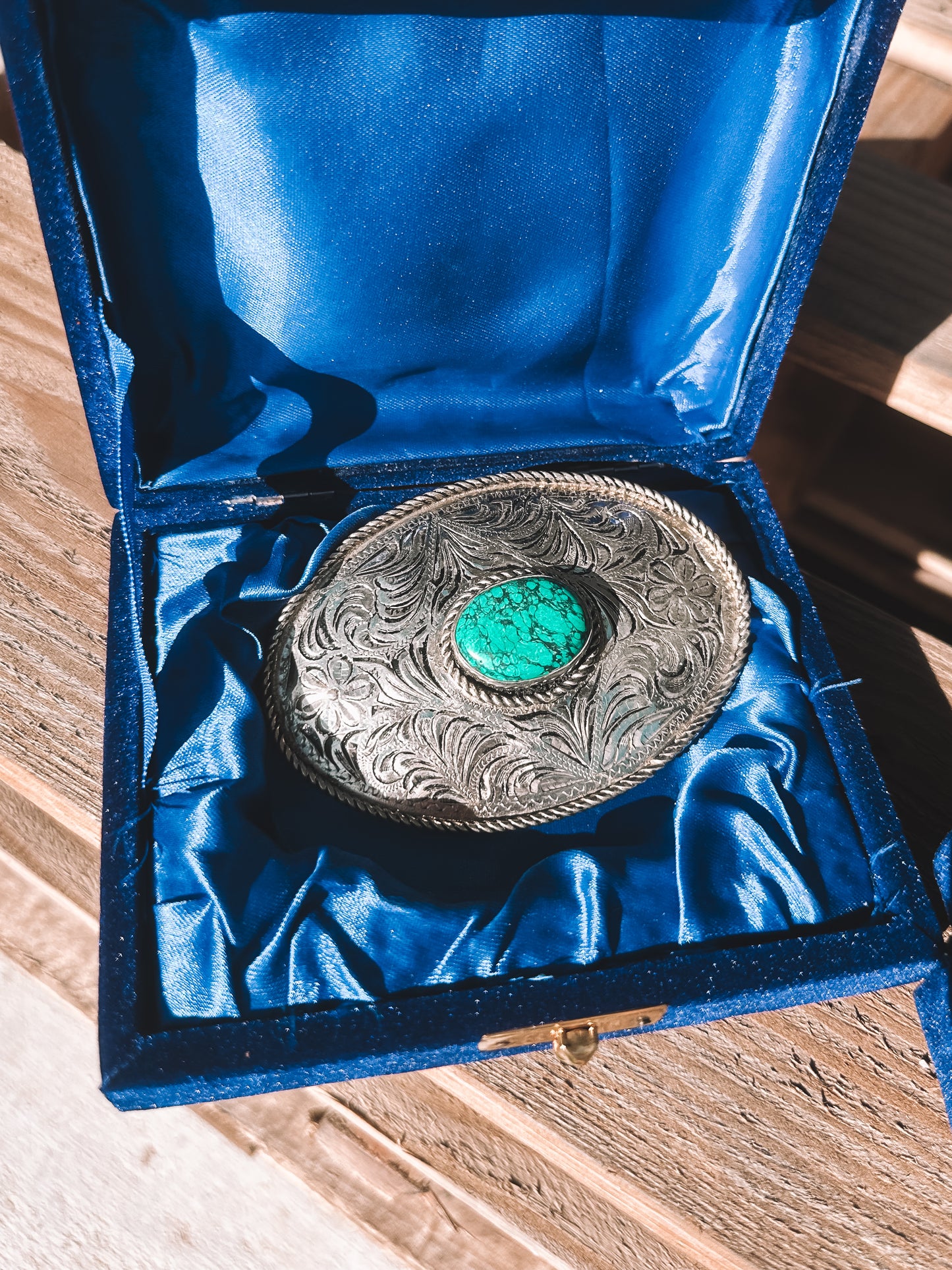 Turquoise & Silver Embossed Belt Buckle - Oval One Stone