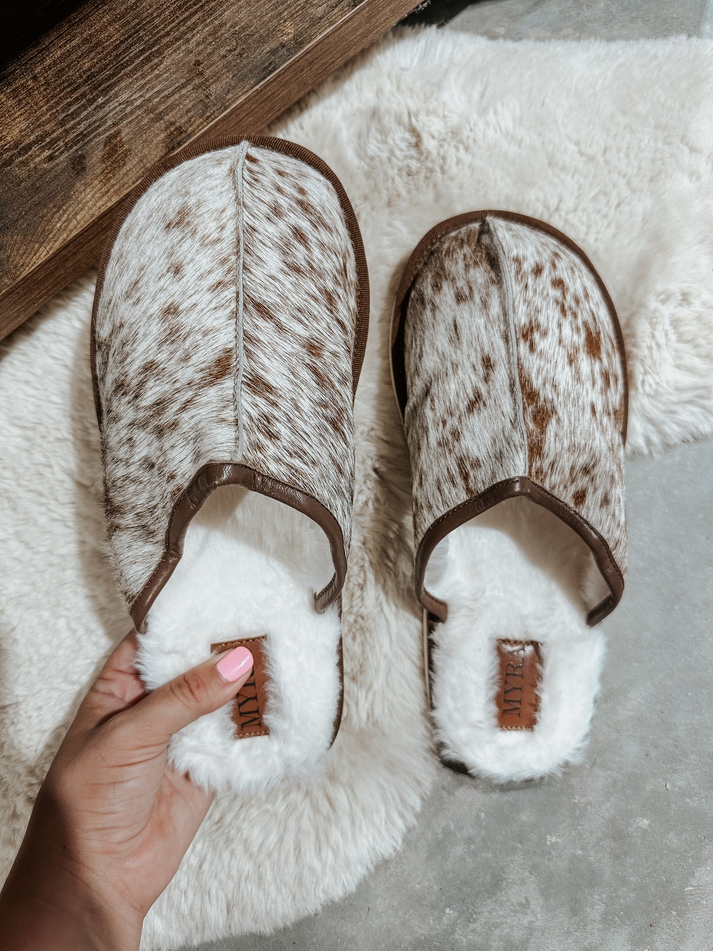 Swift Cowhide Slippers in Men’s