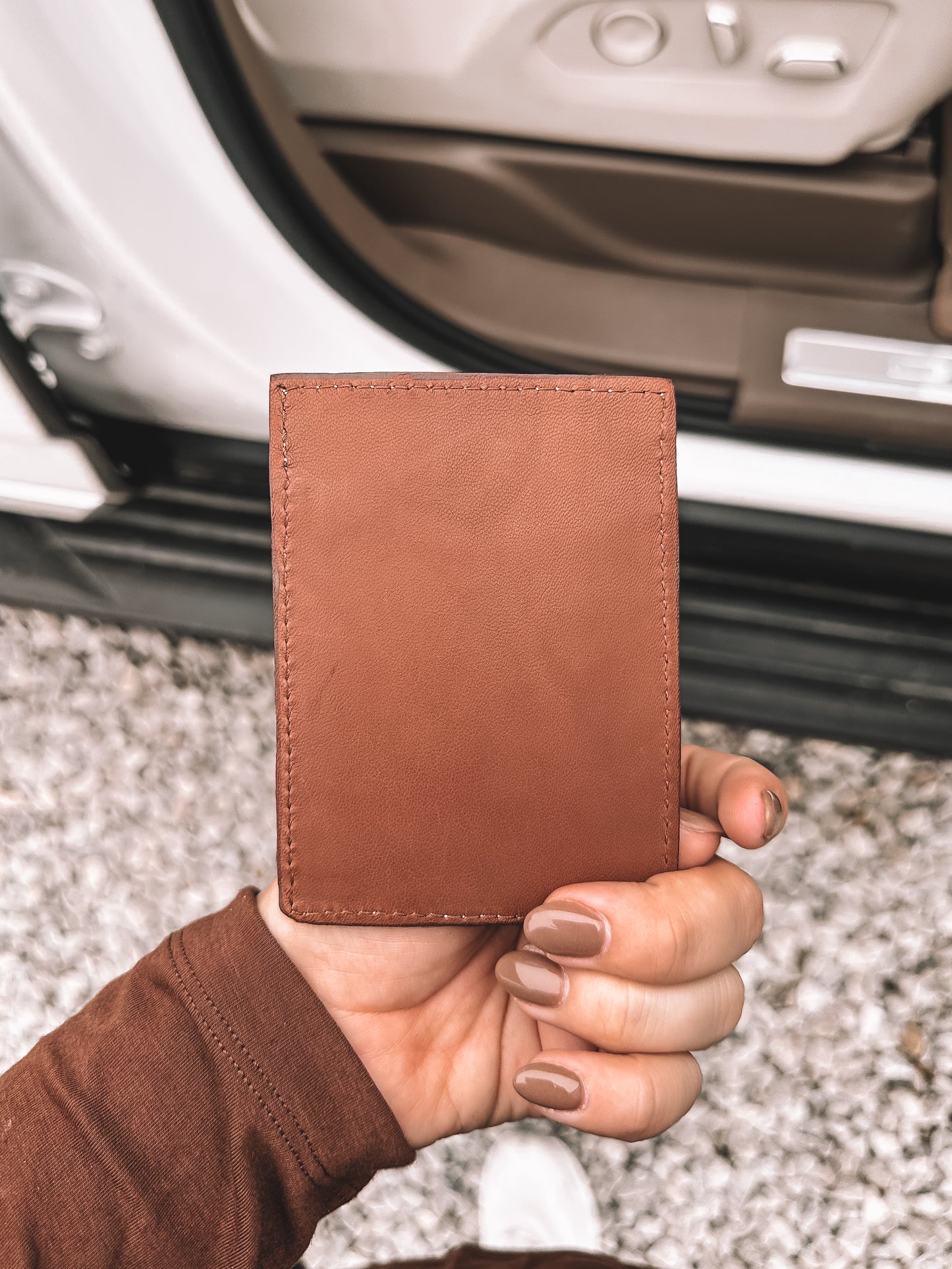 Tooled Leather Swirl Card Holder with Buckstitch
