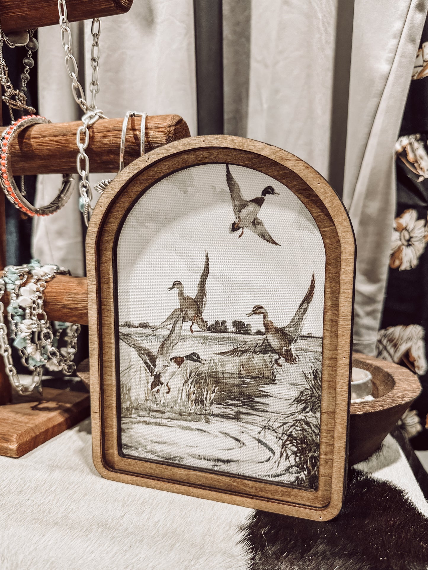 Duck Wooden Arch Decor