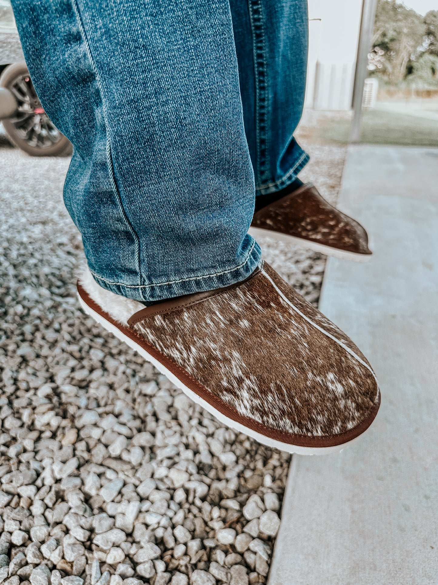 Swift Cowhide Slippers in Men’s