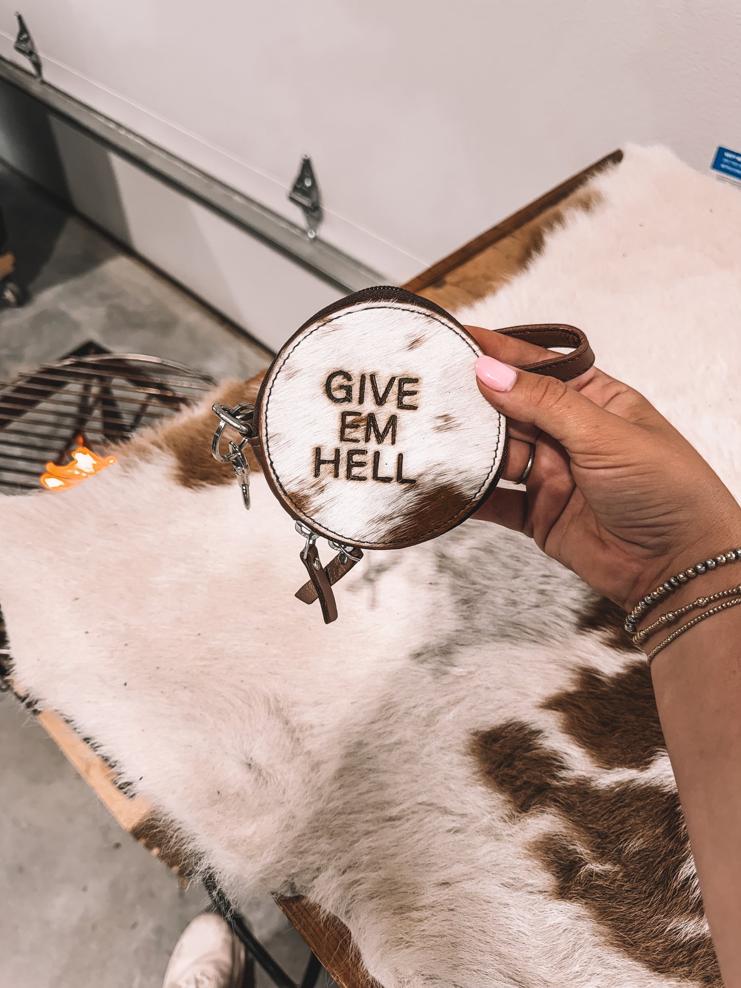 Halo Cowhide Coin Pouch Keychain in Tan