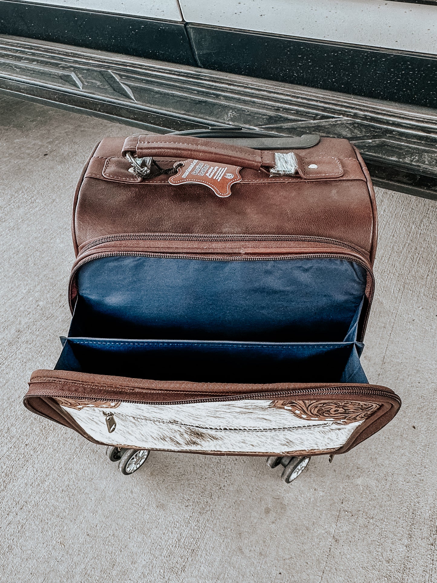 Amarillo Cowhide Suit Case