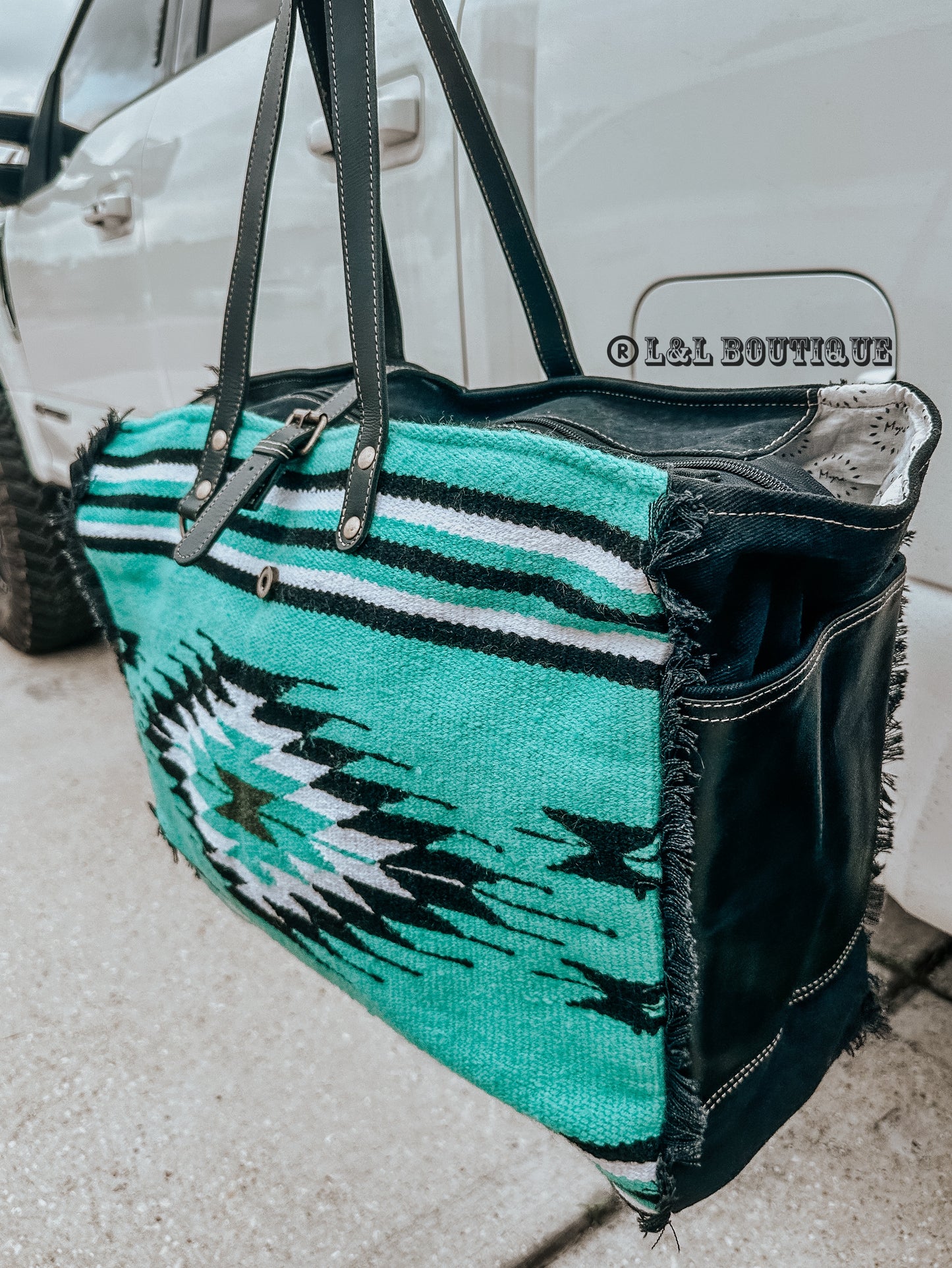 Riverbend Weekender Bag