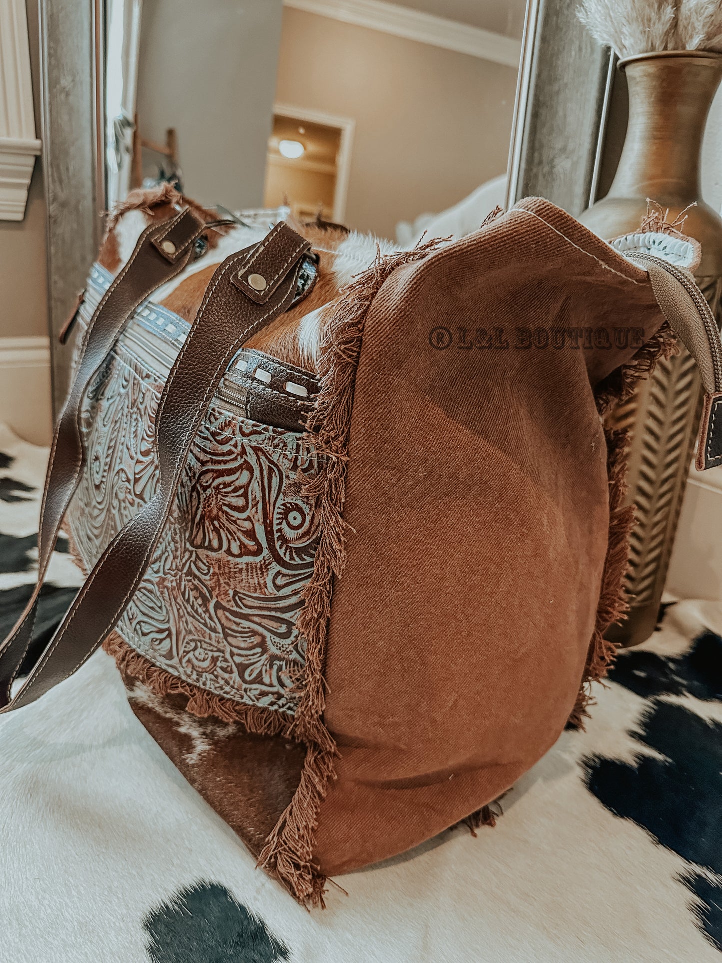 Juniper Cowhide Weekender Bag