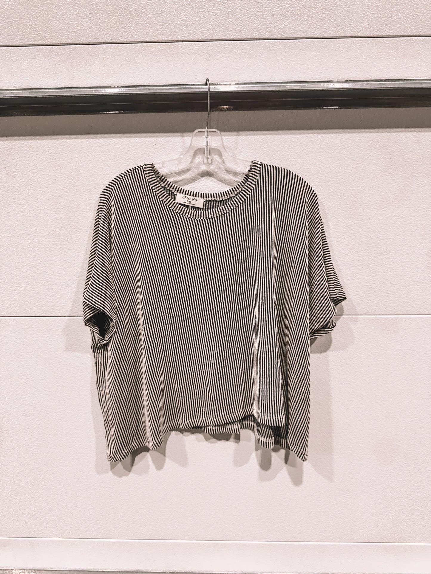 Ribbed Crop Top black & white (short sleeve)