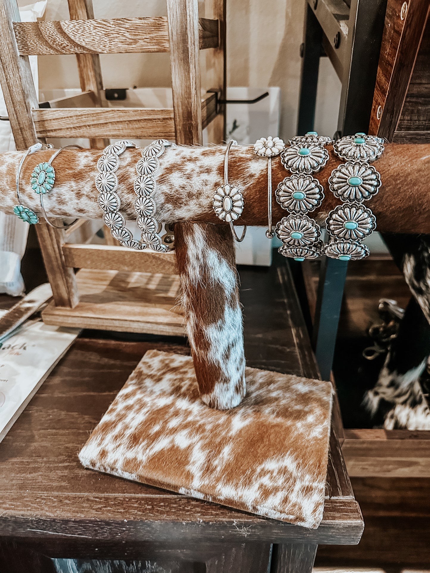 Cowhide Bracelet Holder