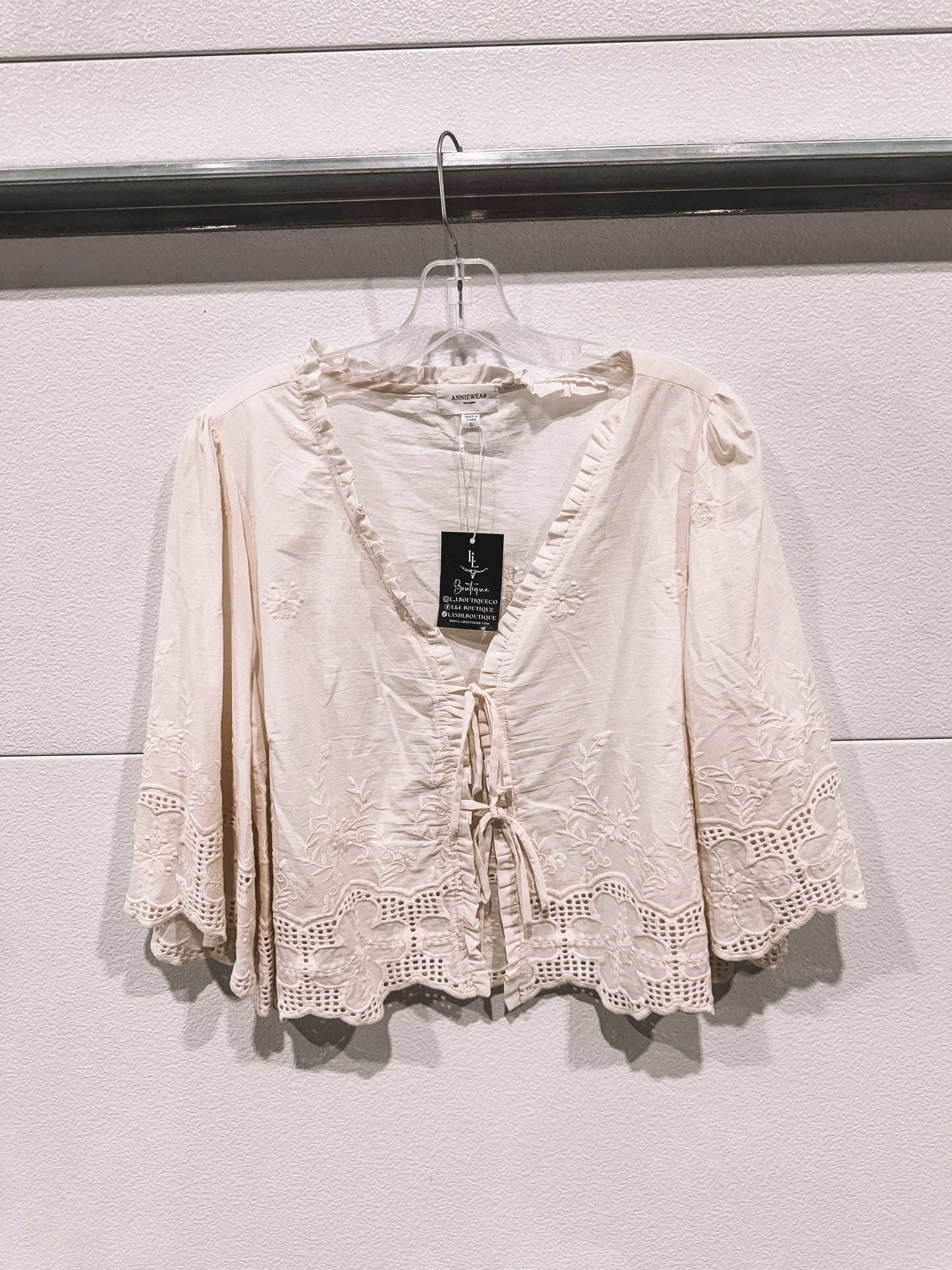 Annie Cropped Cream Blouse