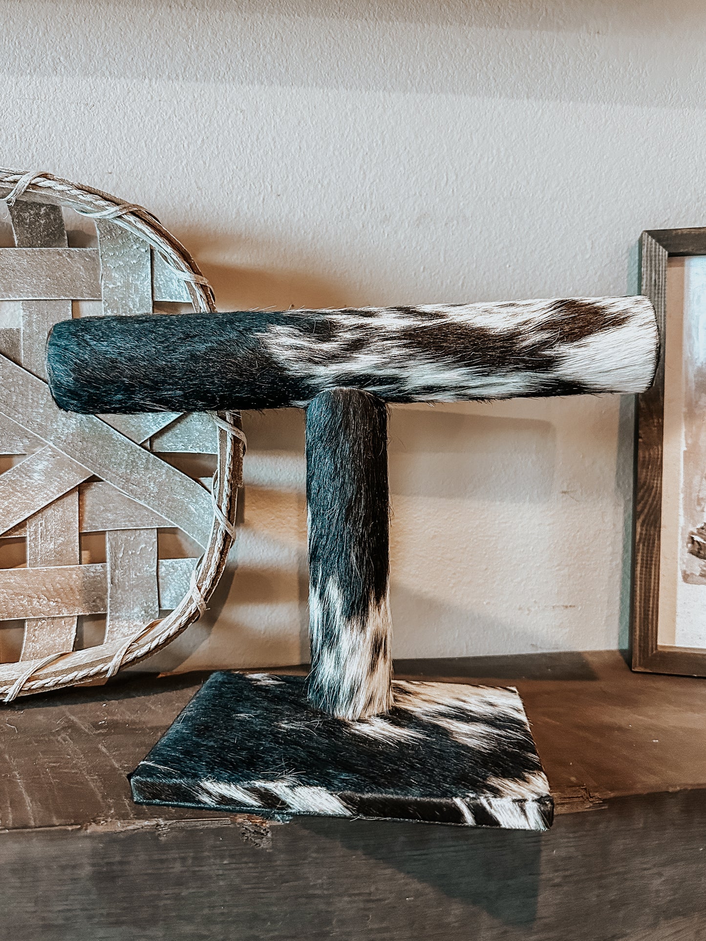 Cowhide Bracelet Holder