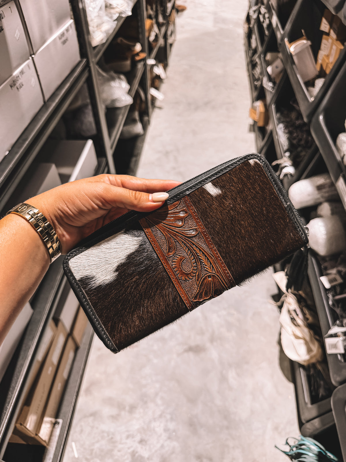 Cowhide & Leather Down The Middle Wallet