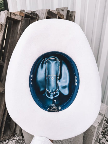 Cattleman Felt Cowboy Hat in Off White
