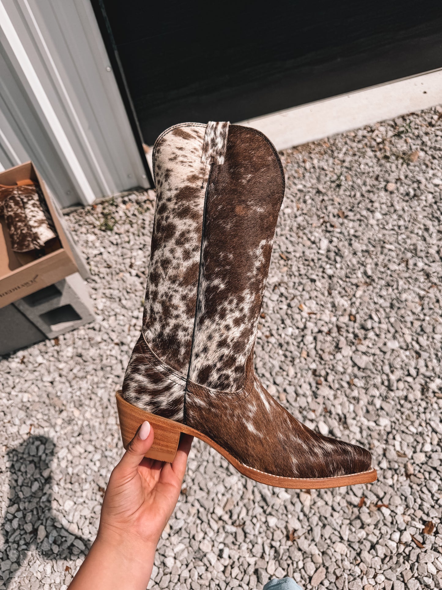 Hawk Cowhide Boots - Snip Toe Tan