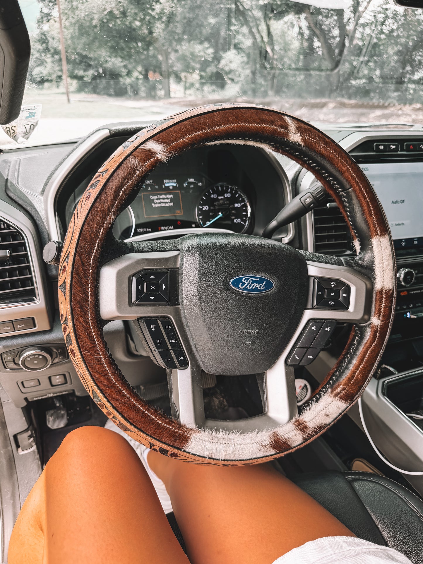 Cowhide & Leather Steering Cover 16”