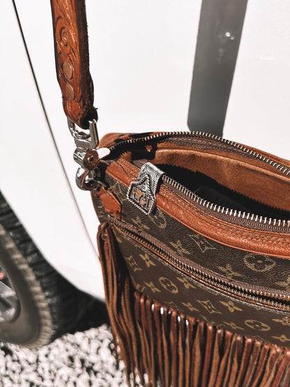 Praying Cowboy Embossed Silver  Key Holder