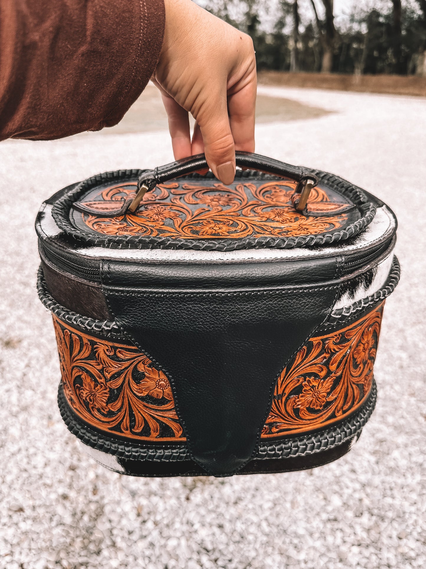 Braided Cowhide & Tooled Leather Accessory Bag in Black