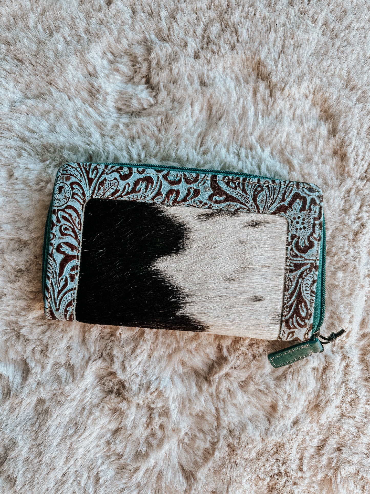 Savory Turquoise Cowhide Wallet