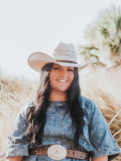 Straw Cowboy Hat in Ivory