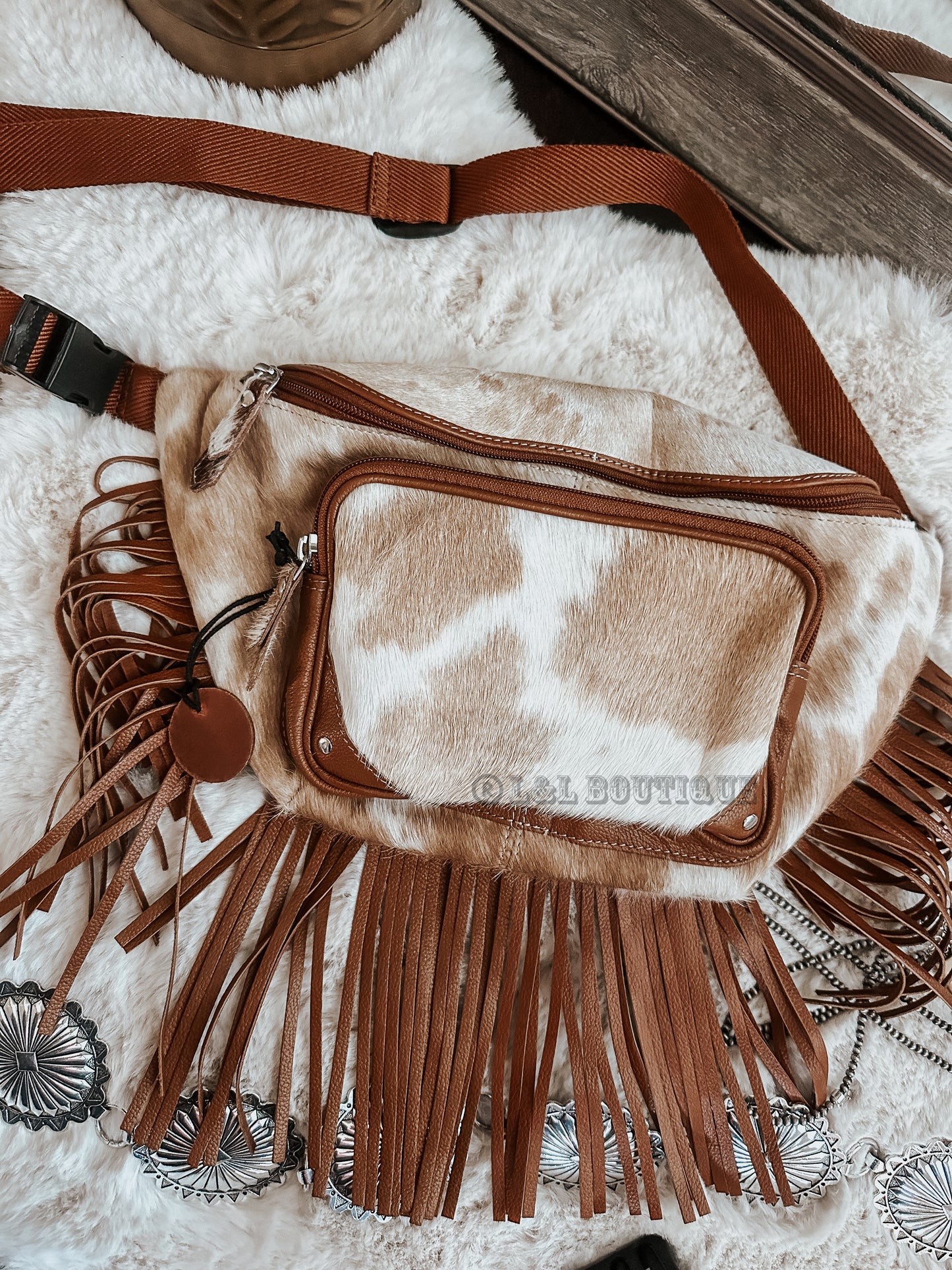 Ridge Cowhide Fanny Pack in Brown