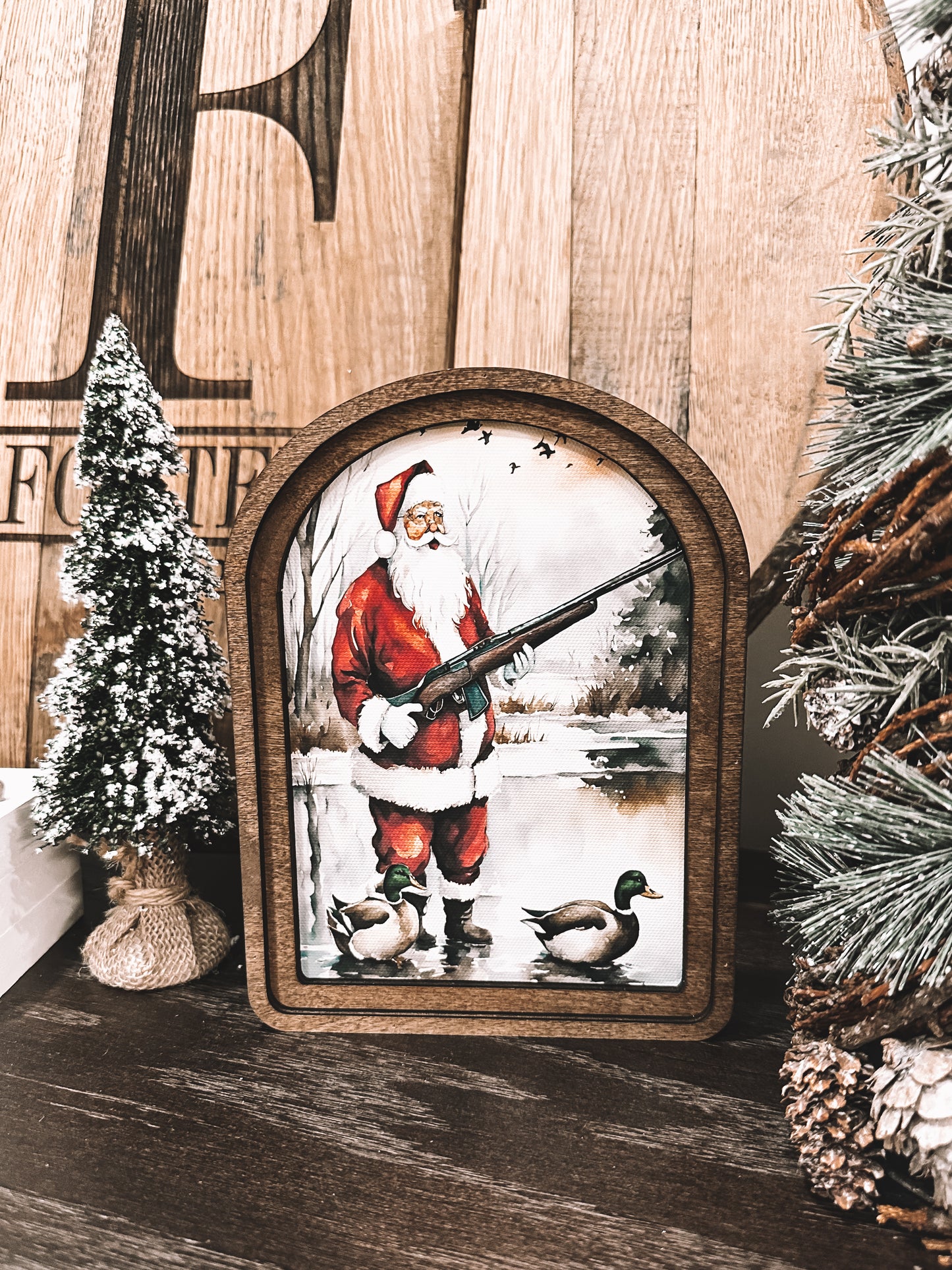 Santa Hunting Ducks Wooden Arch Decor