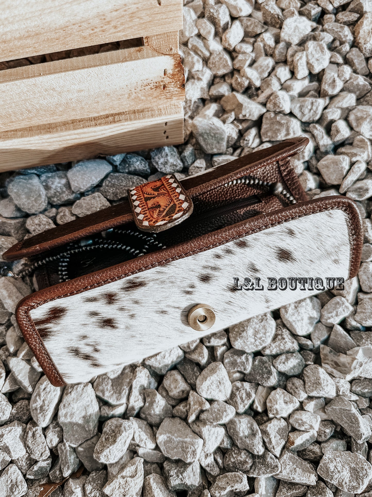 Cowhide Tooled Leather Rollup Jewelry Case