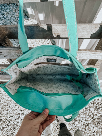 Questa Purse Concealed Carry in Turquoise