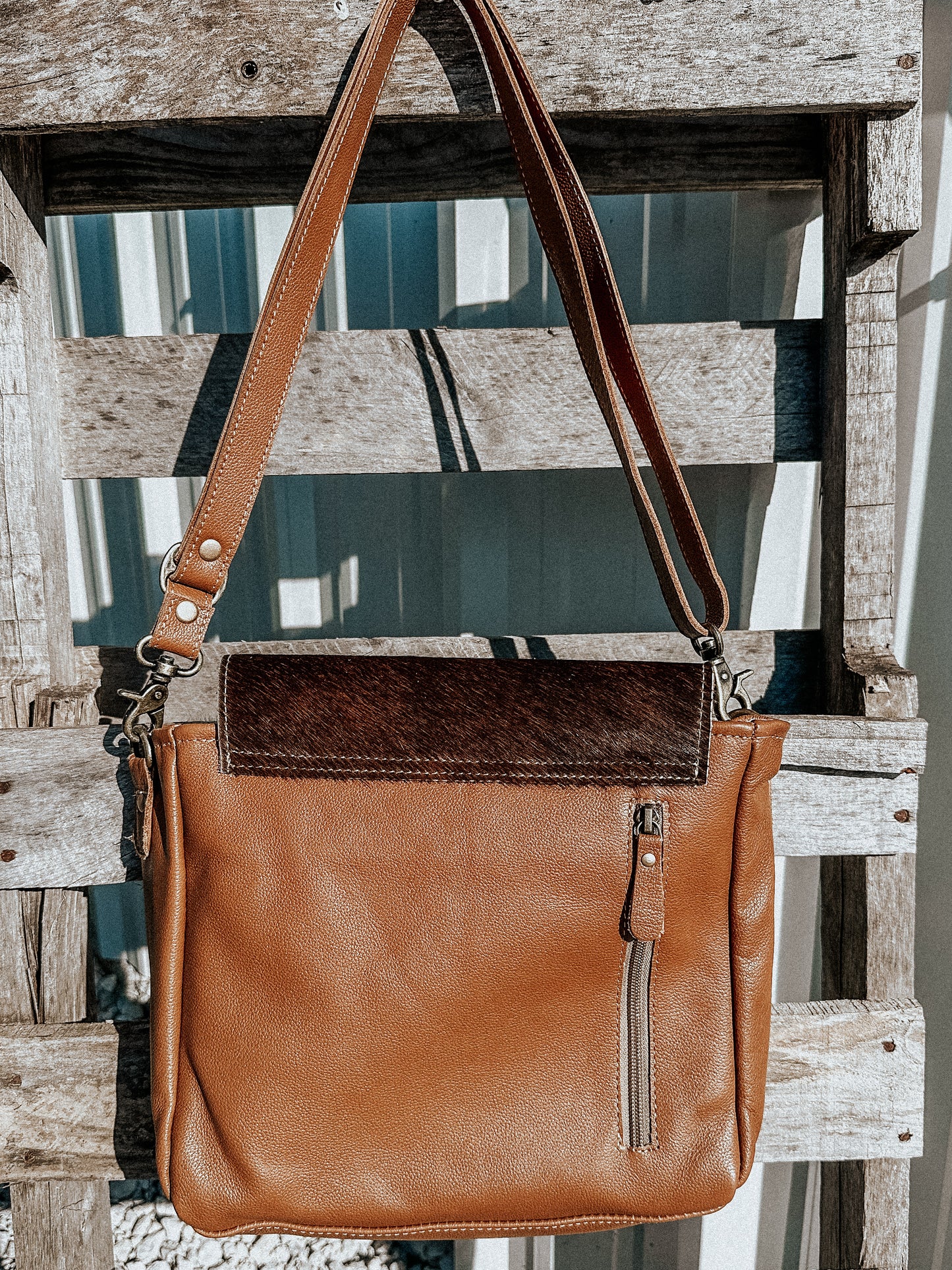 Magnifique Cowhide Leather Crossbody Concealed Carry