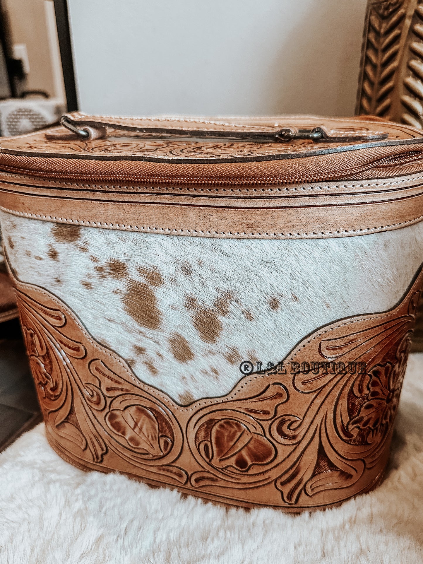 Wesley Cowhide Leather Travel Box in Brown