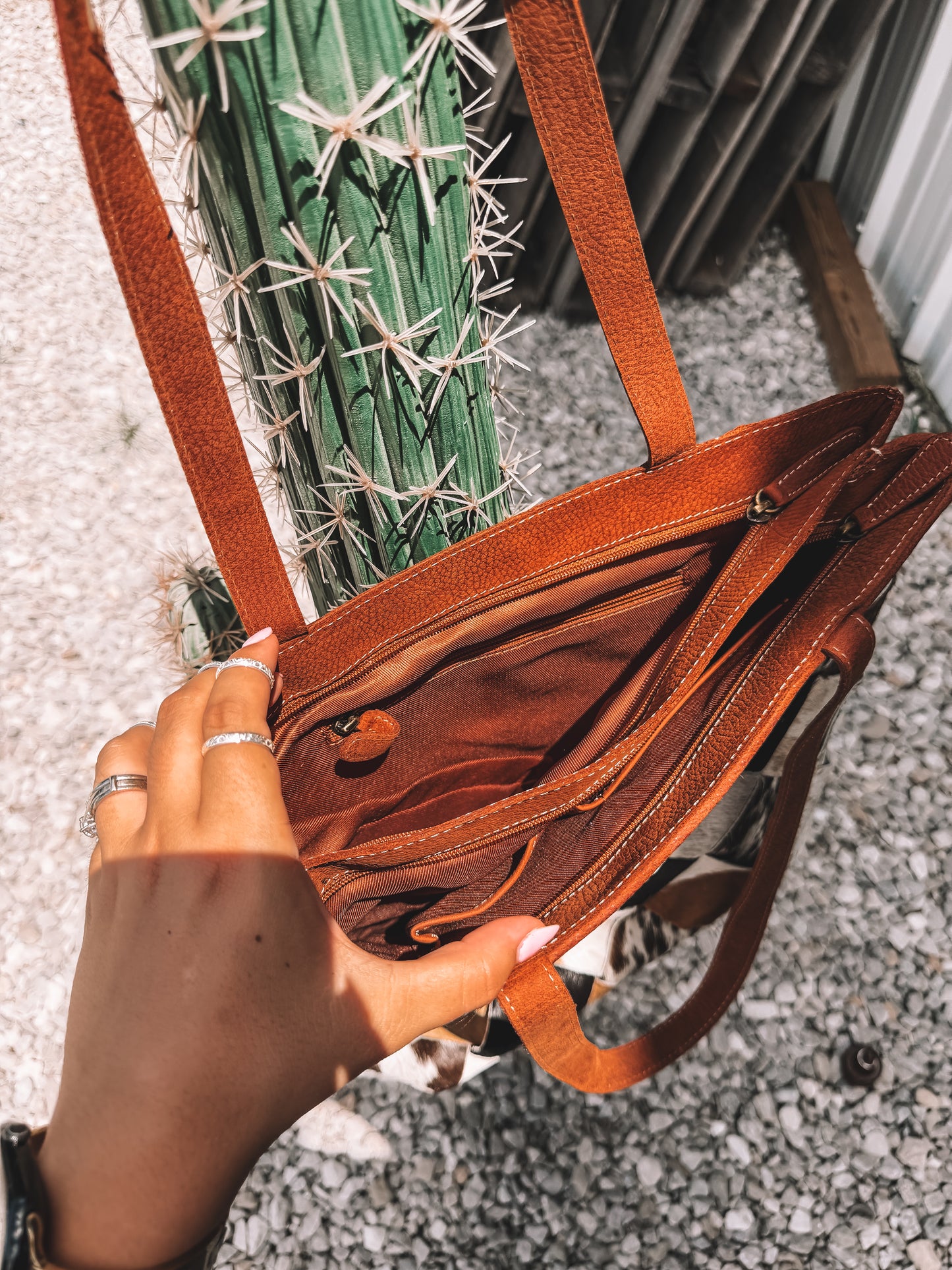 Pecos Cowhide Patch Bag - Concealed Carry