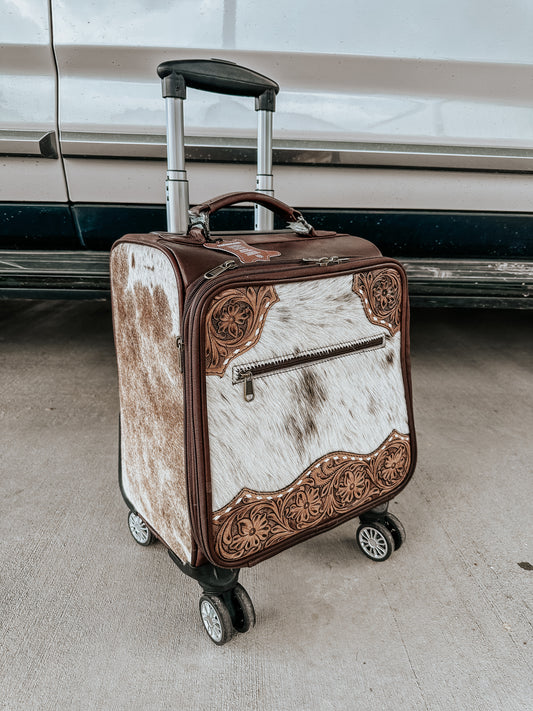 Amarillo Cowhide Suit Case
