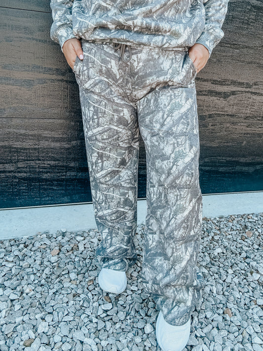 Camo Sweat Pants in Olive