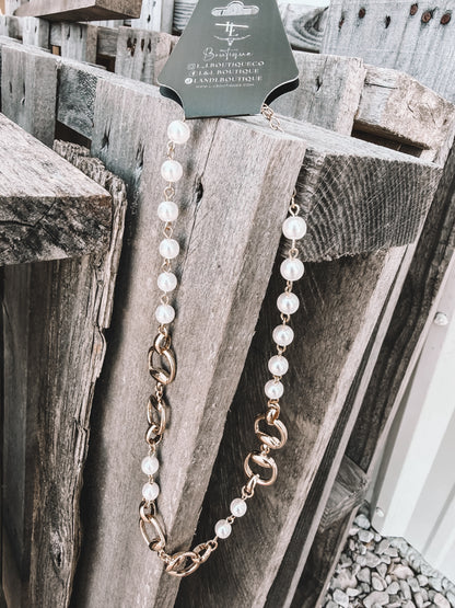Double Horsebit Pearl Station Necklace