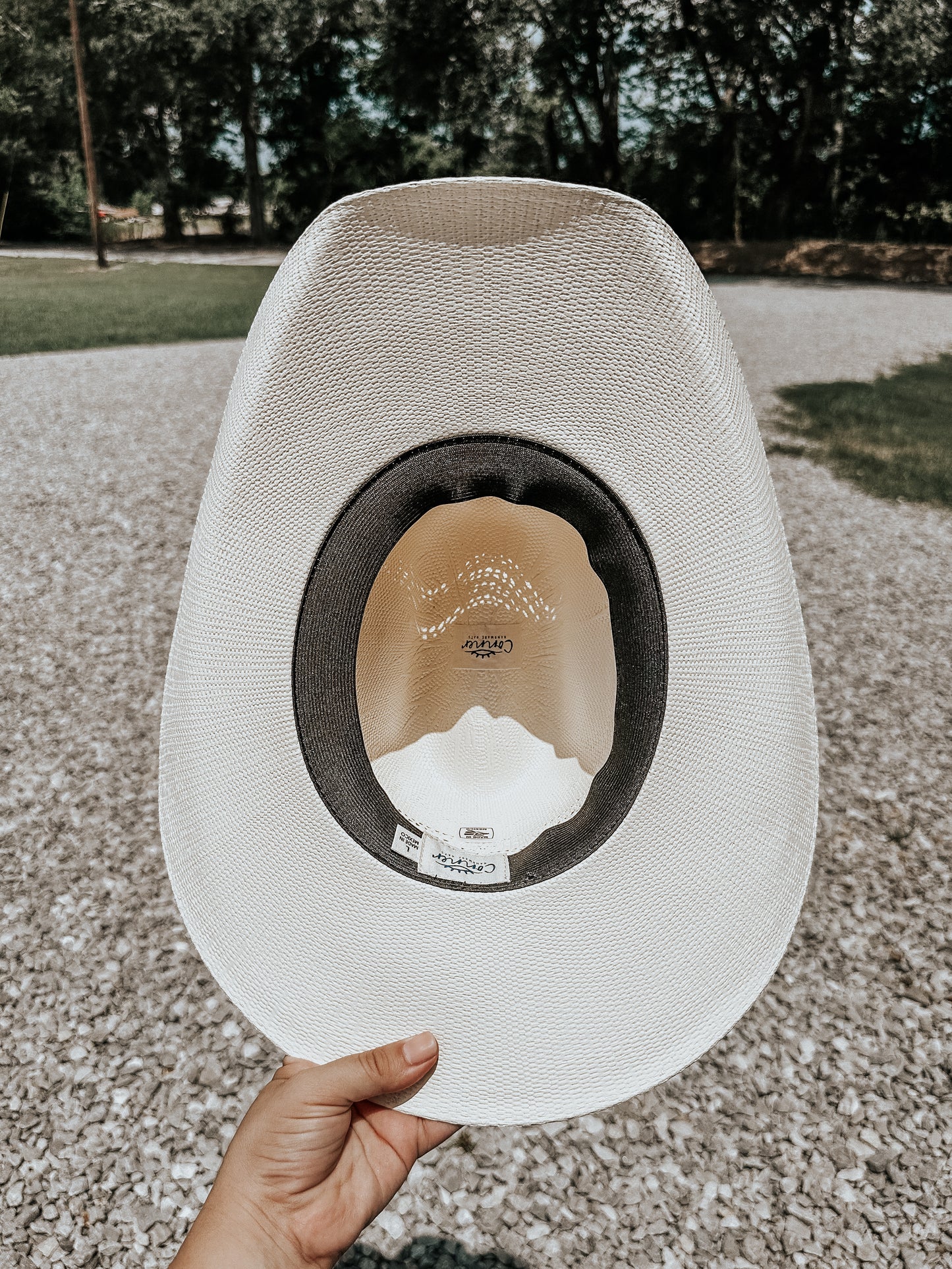 Straw Cowboy Hat in Ivory