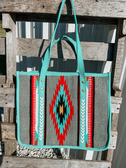 Questa Purse Concealed Carry in Turquoise