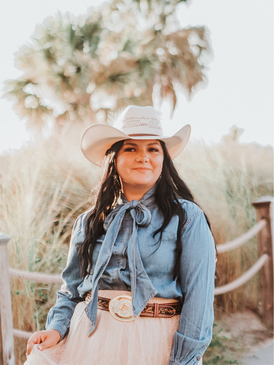 Straw Cowboy Hat in Ivory