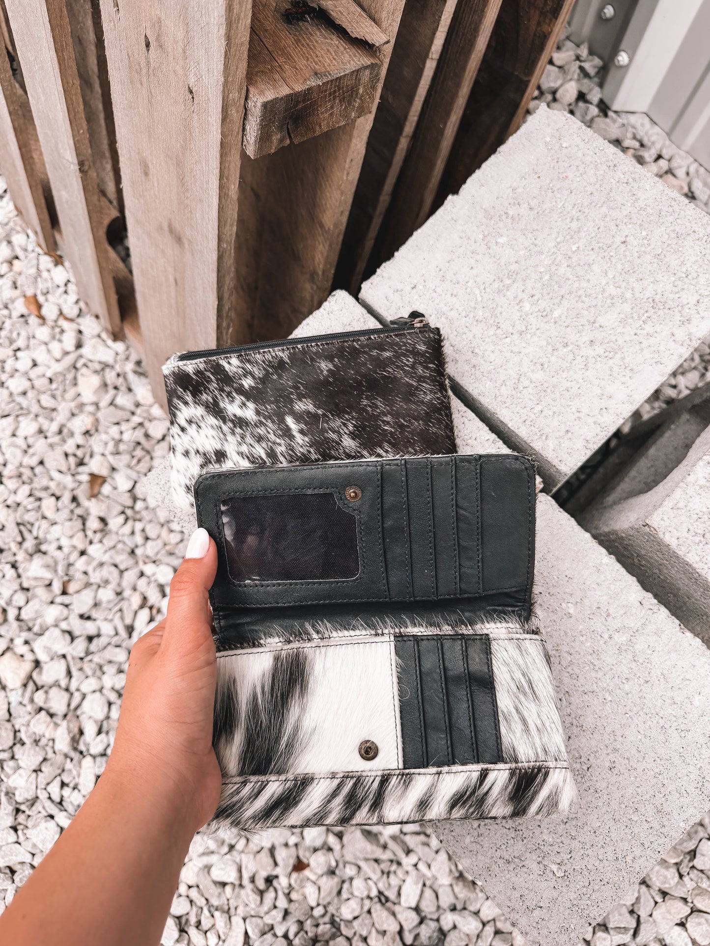 Crunch Cowhide Wallet in Black