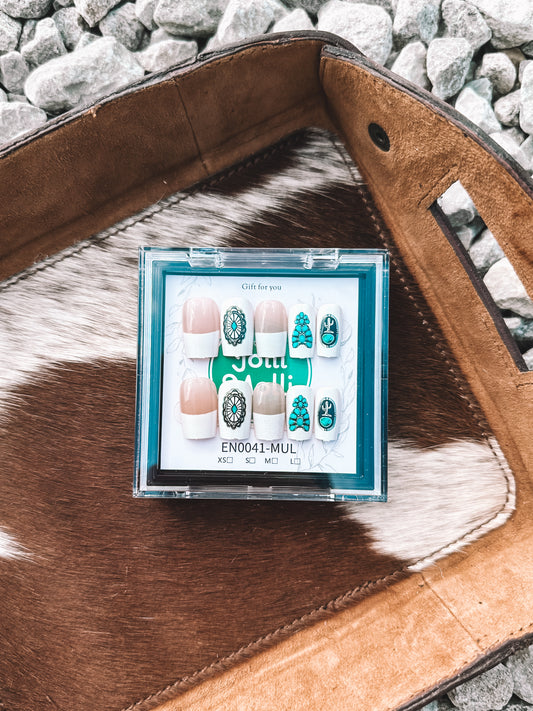 Turquoise Squash & Concho Nail Set