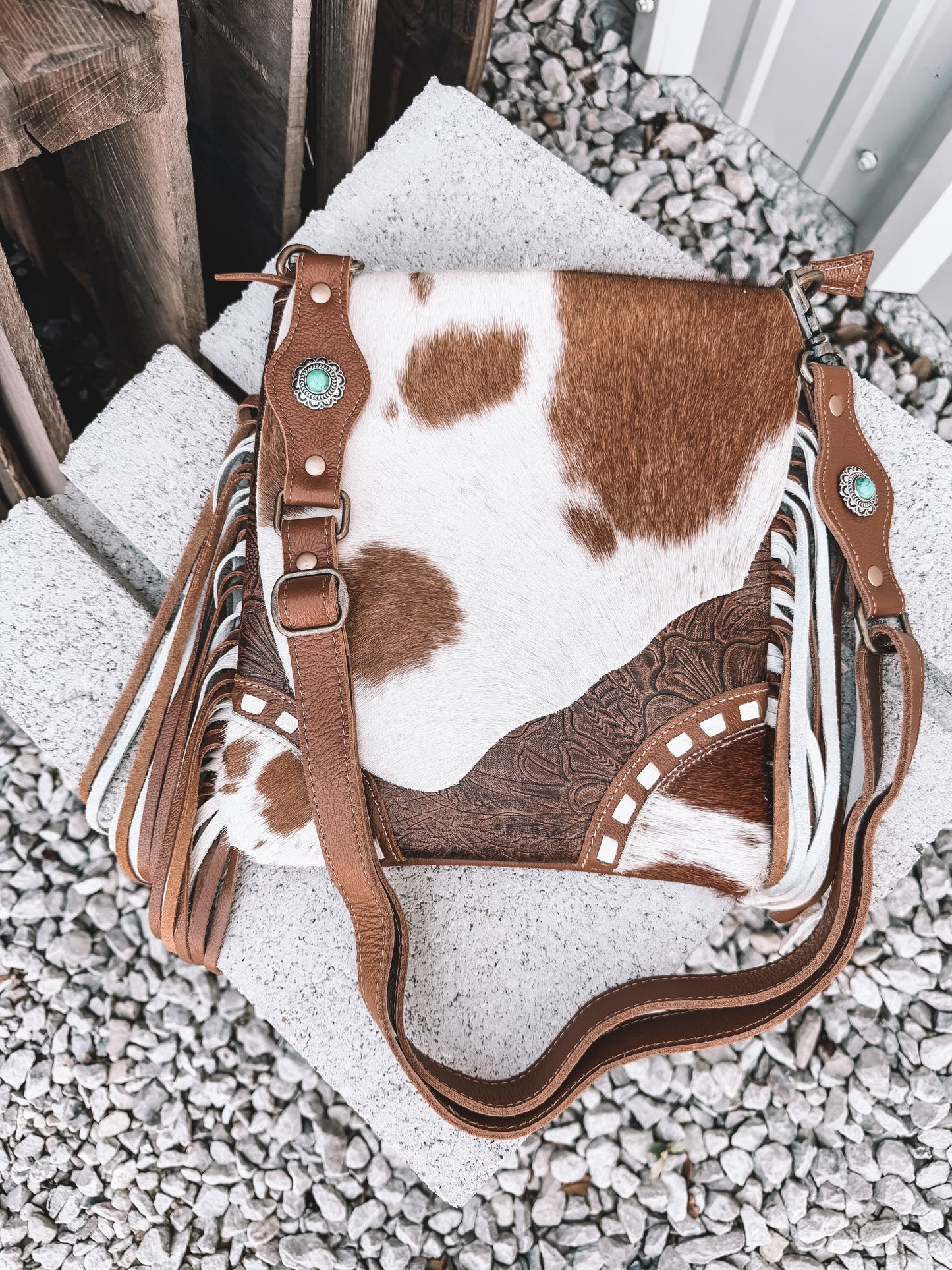 Mesa Prairie Concealed Carry Cowhide Crossbody