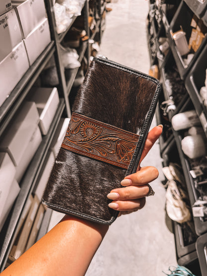 Cowhide & Leather Down The Middle Wallet