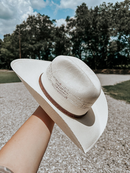 Straw Cowboy Hat in Ivory