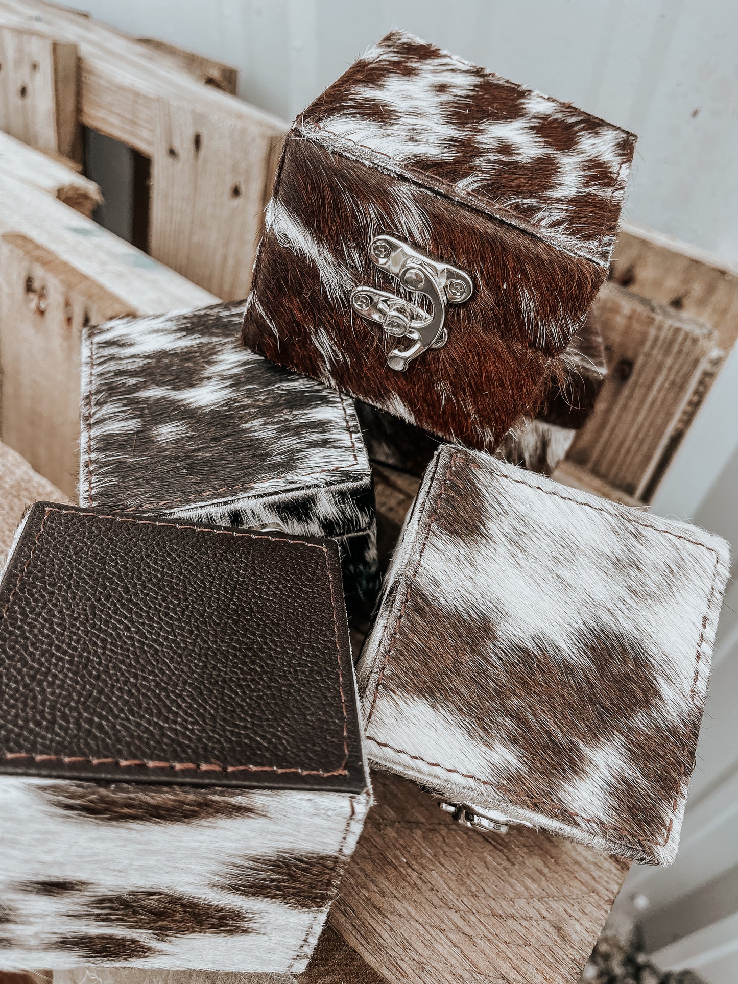 Cowhide Ring Box in Dark Brown