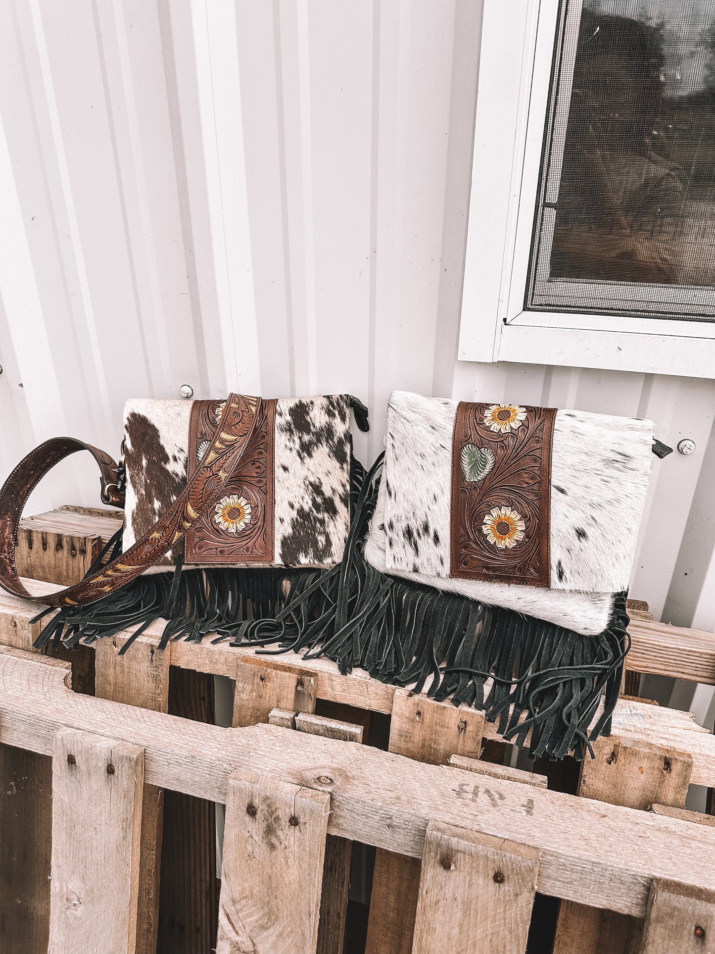 Daisy If You Do Crossbody