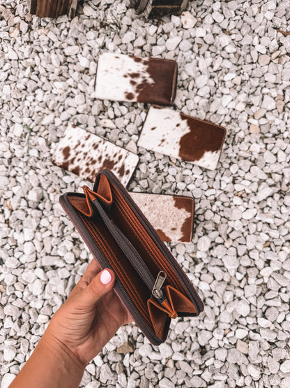 Cowhide Zip-up Wallet in Light